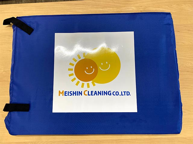 使わないときは折りたためます。