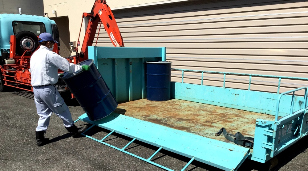 当社は多くの車種で幅広い廃棄物の回収を実現しています